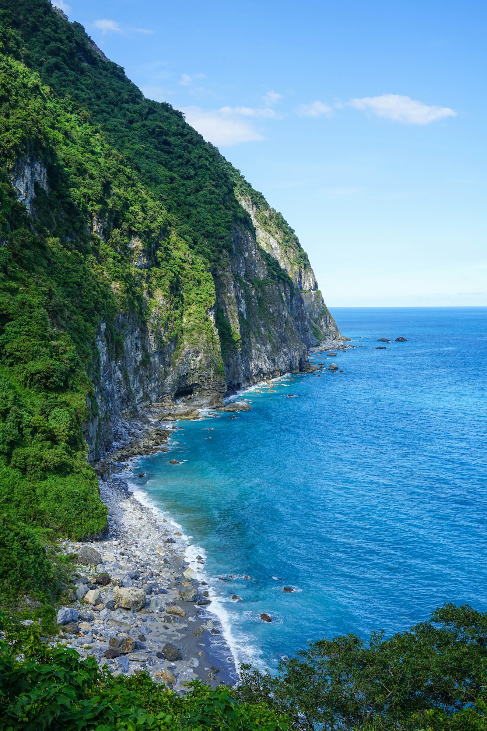 花蓮海岸的山與海,示意照片